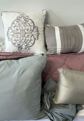Pillows! - Image 1 of 7