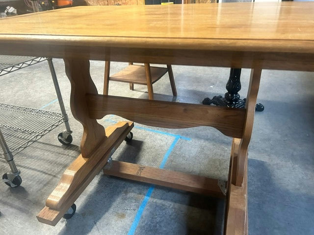 Pedestal Style Table - image 2 of 4