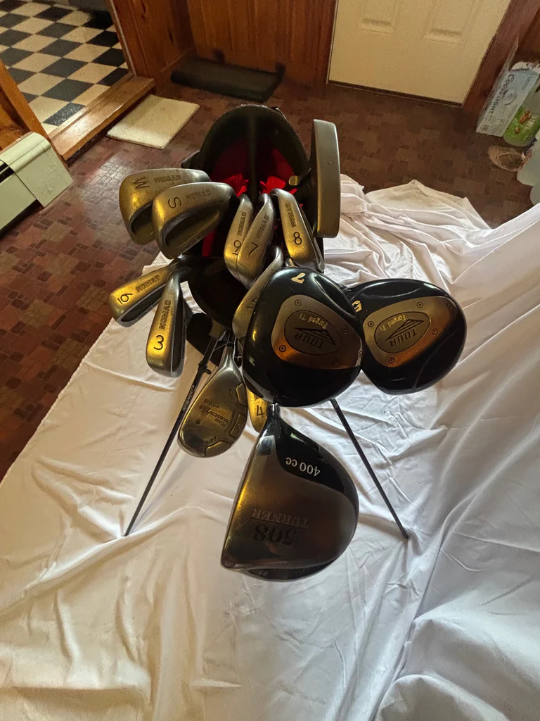 Golf Clubs with Golf Bag - image 8 of 14