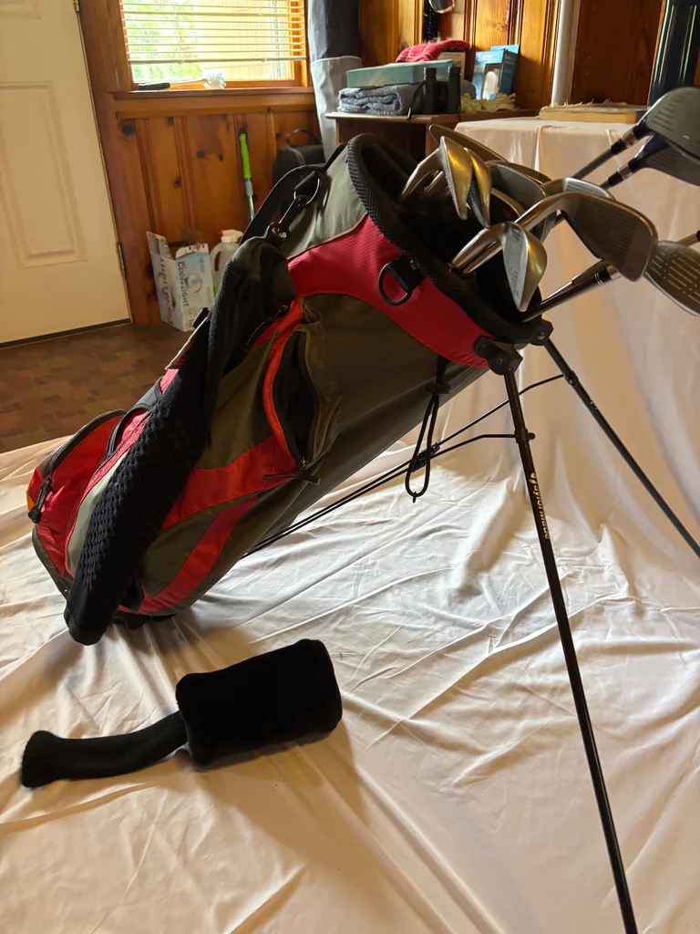 Golf Clubs with Golf Bag - image 2 of 14