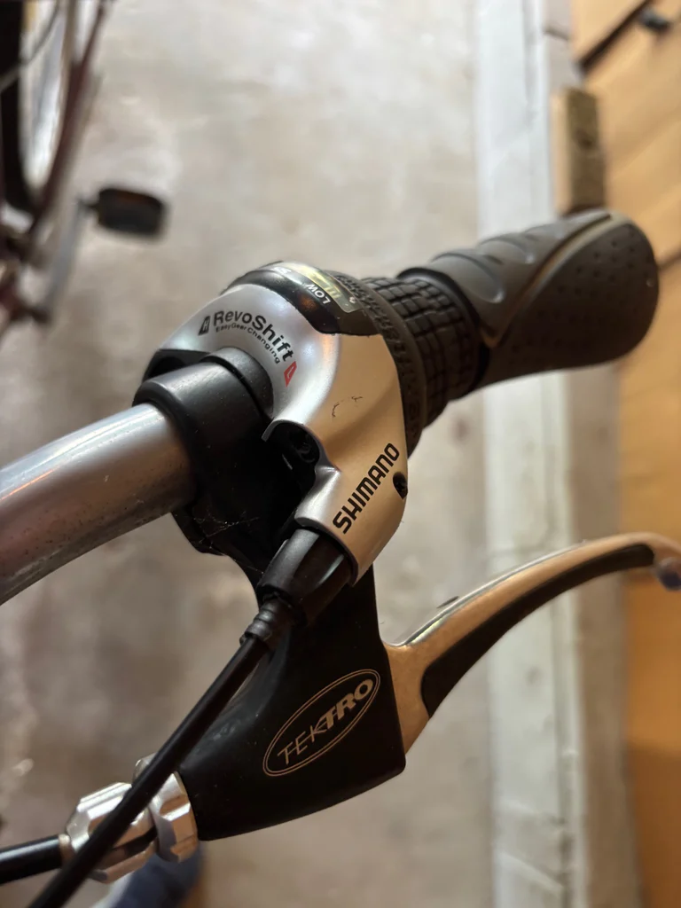 Haro Bicycle - image 4 of 9