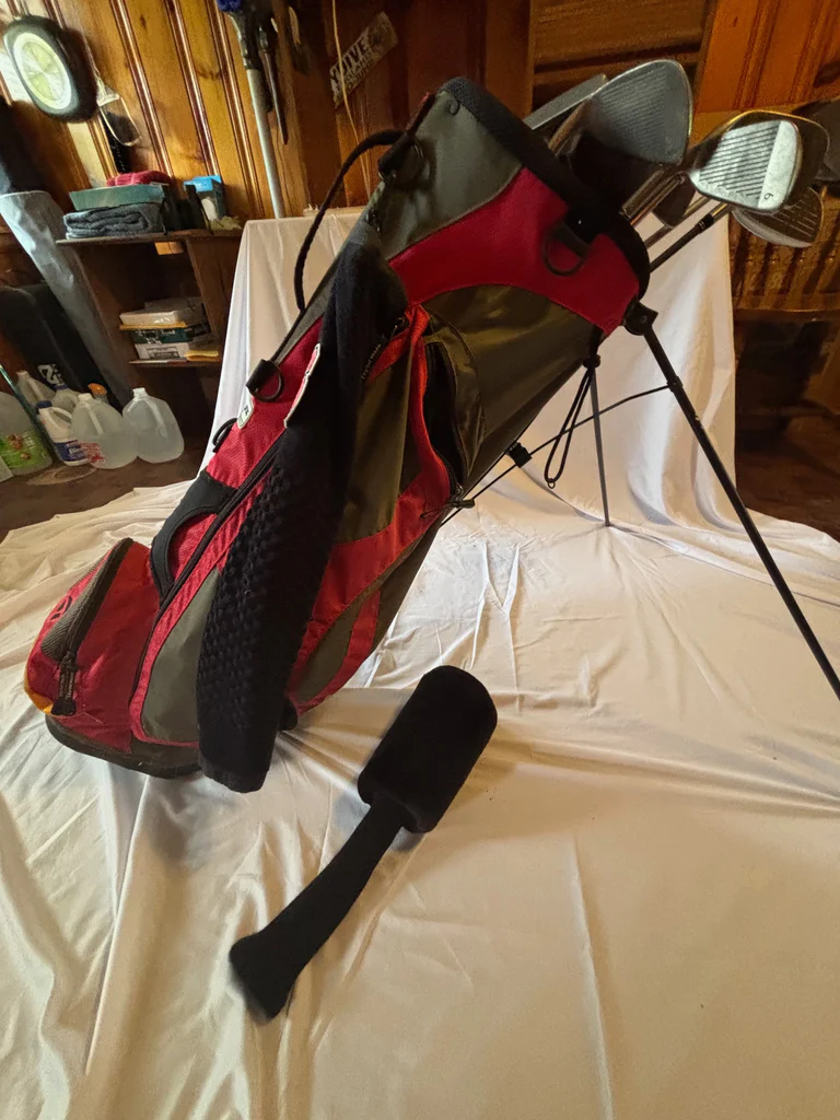 Golf Clubs with Golf Bag - image 12 of 14
