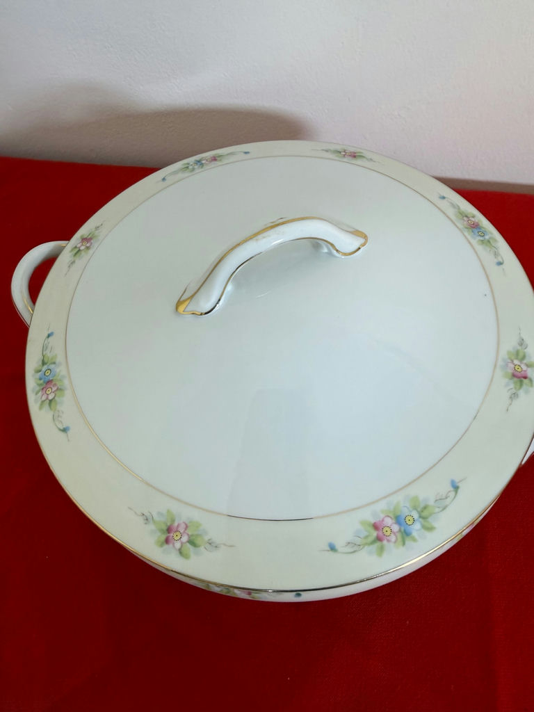 Noritake The Sedan Covered Serving Bowl - image 2 of 4