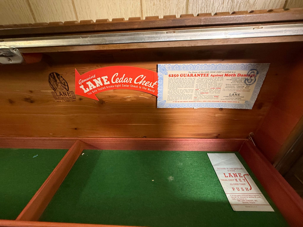 Lane Cedar Chest - image 3 of 3