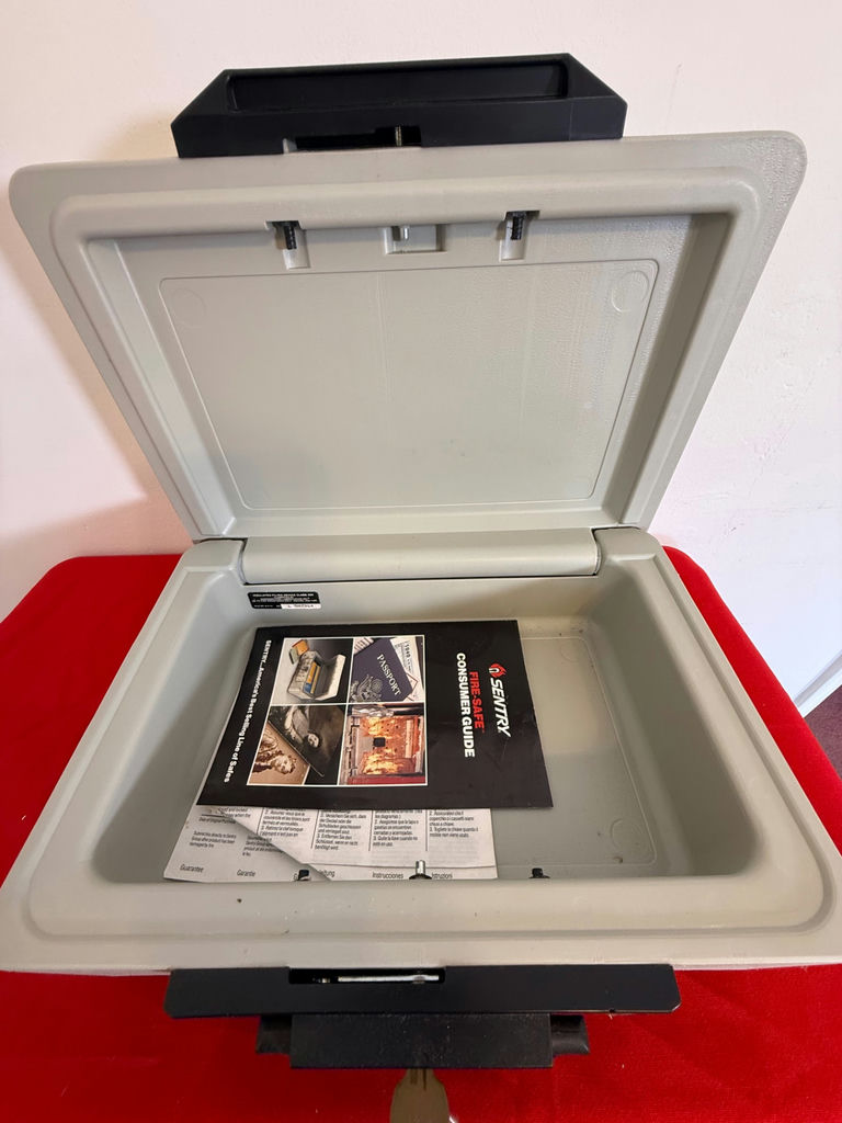 Sentry Fire-Resistant Security Box - image 2 of 3
