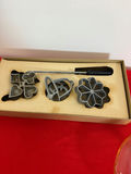 Handi Hostess Kit Waffle and Pastry Molds with Glass Lid - thumbnail 3 of 4
