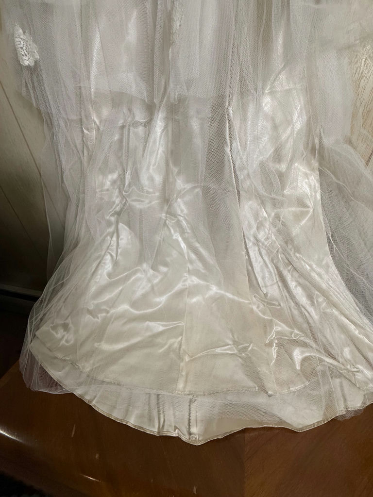 White Lace Wedding Dress - image 4 of 4