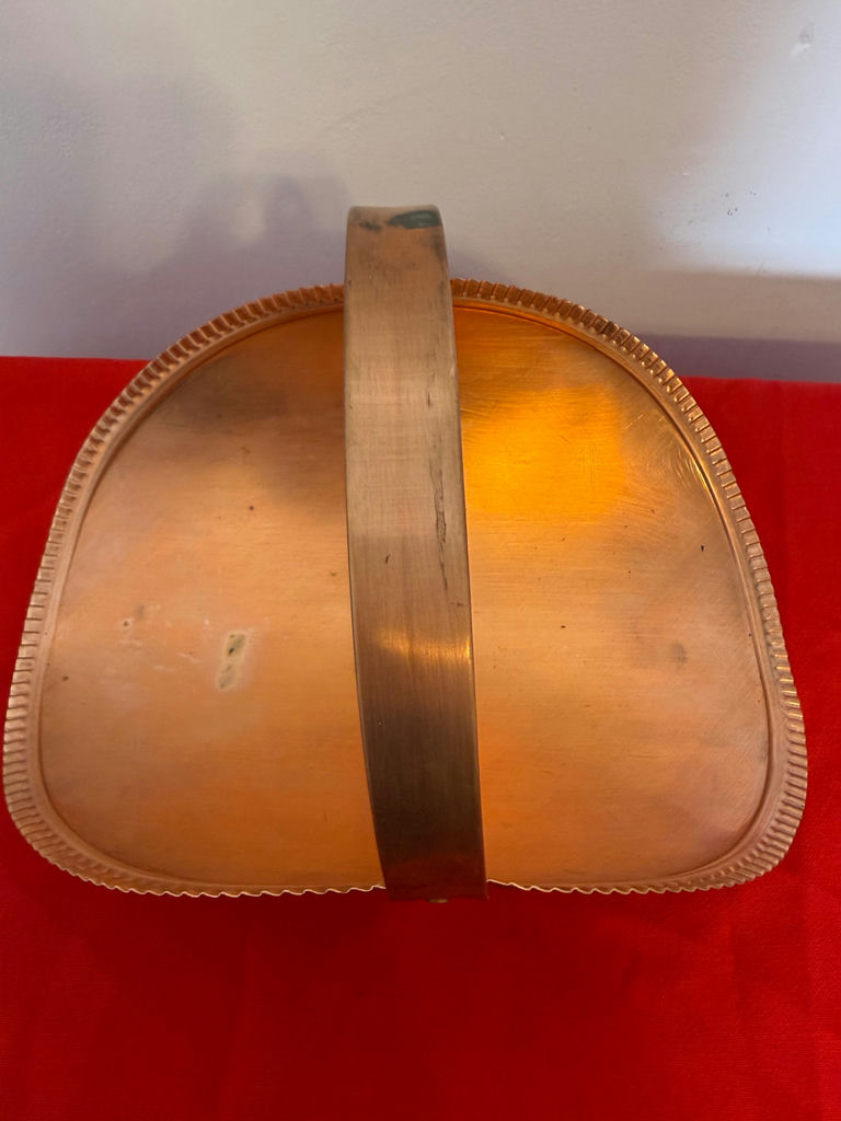 Metal  Holder - image 1 of 2