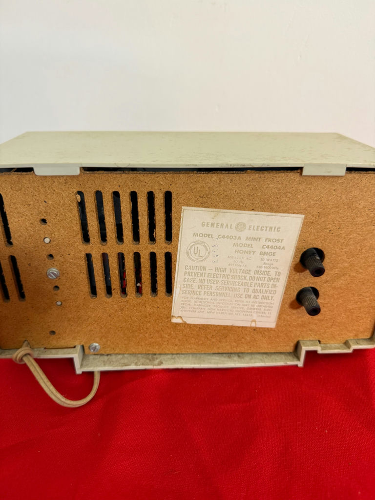 General Electric Clock Radio - image 2 of 2