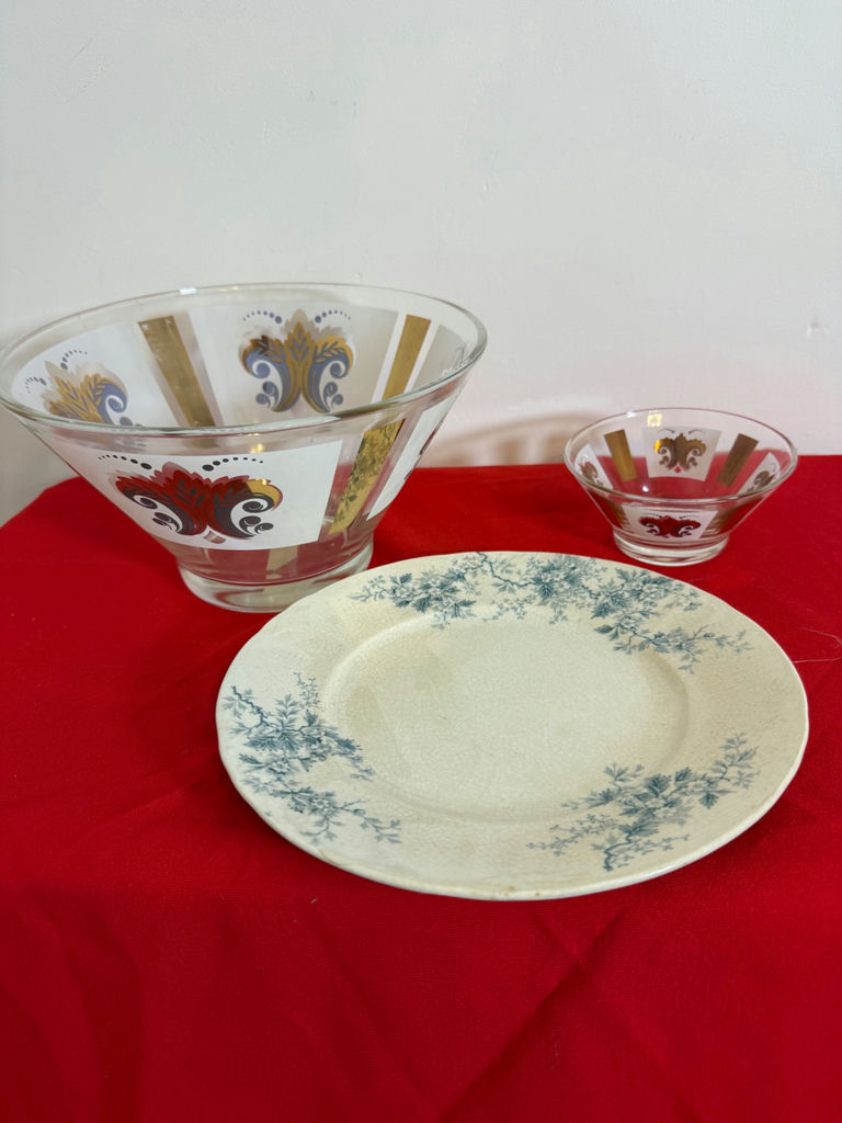 Decorative Glass Bowls and Floral Ceramic Plate - image 1 of 4