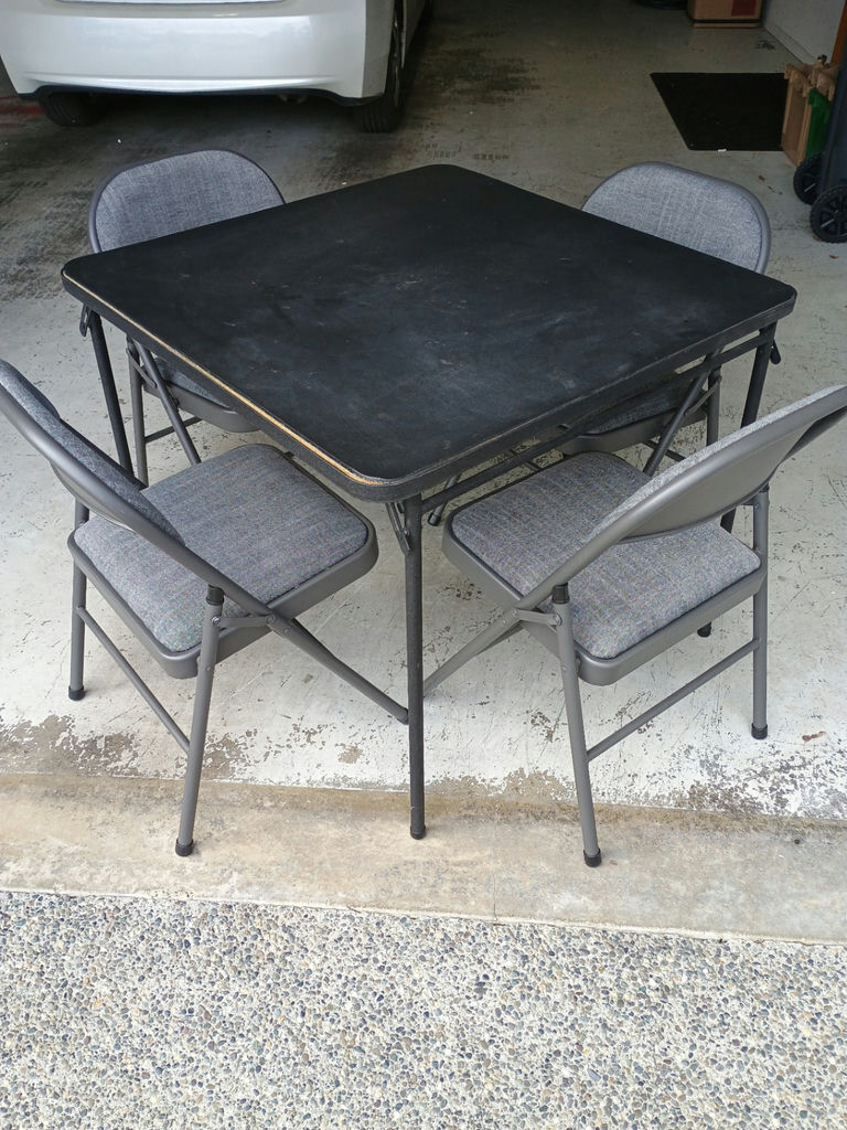 Folding table and chairs - image 2 of 7