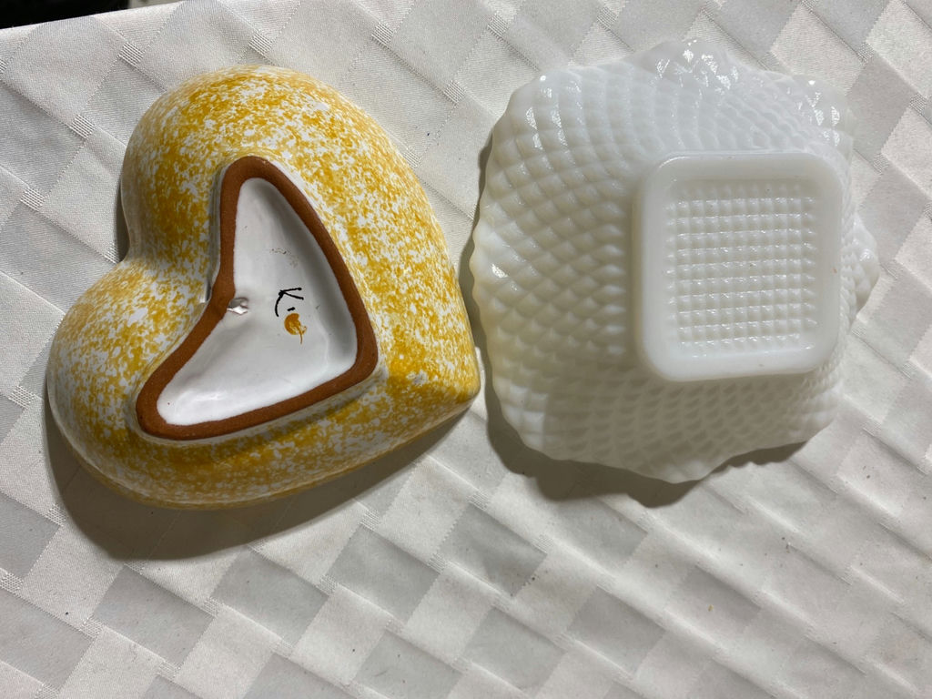 Glazed Ceramic Dishes , Milk Glass - image 8 of 8
