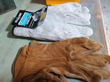 Assorted workshop storage containers and gloves - thumbnail 2 of 6