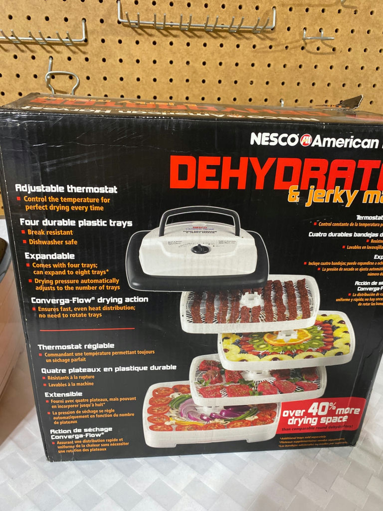 3-Quart Slow Cooker and Nesco Dehydrator with Box - image 6 of 6
