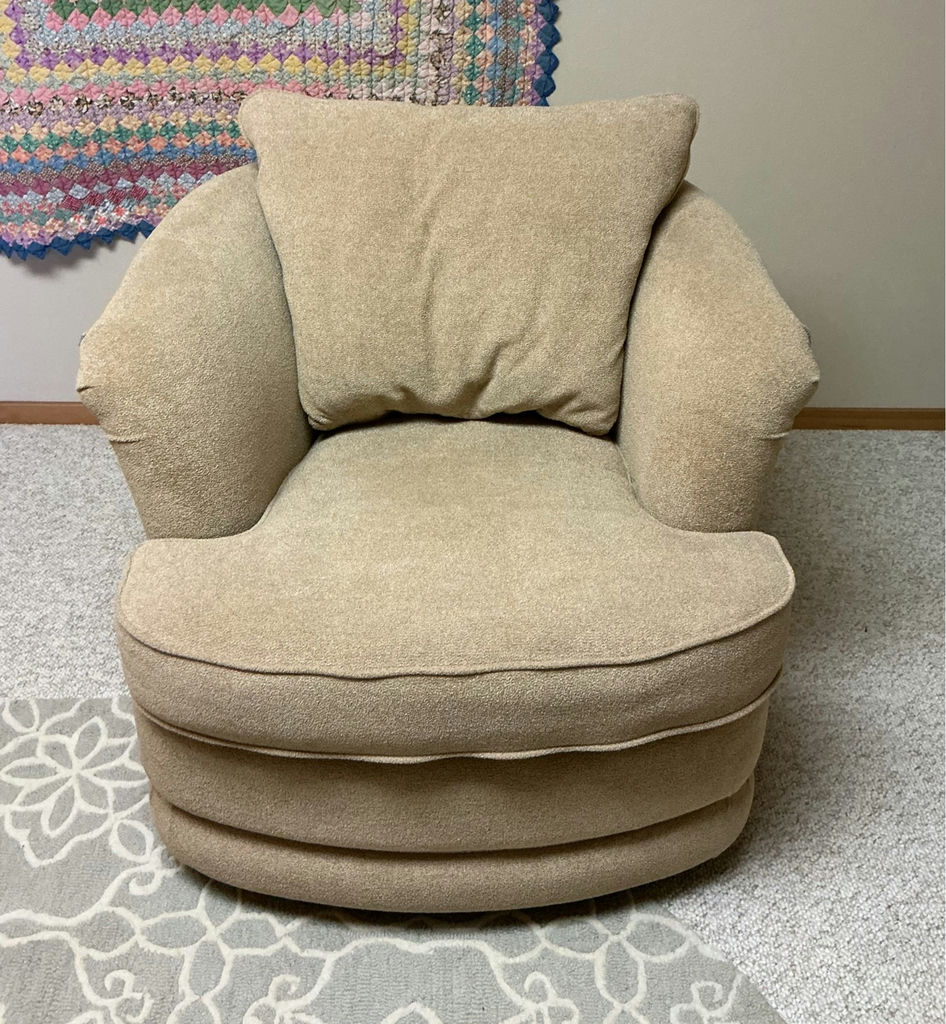La-Z-Boy Barrel Armchairs - image 11 of 14