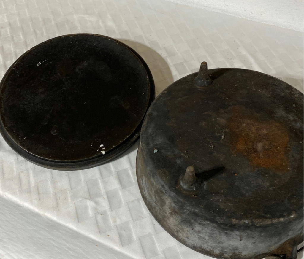 Cast Iron Cook Ware - image 10 of 10
