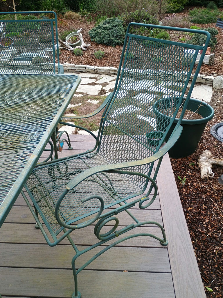Green metal outdoor dining set - image 4 of 6