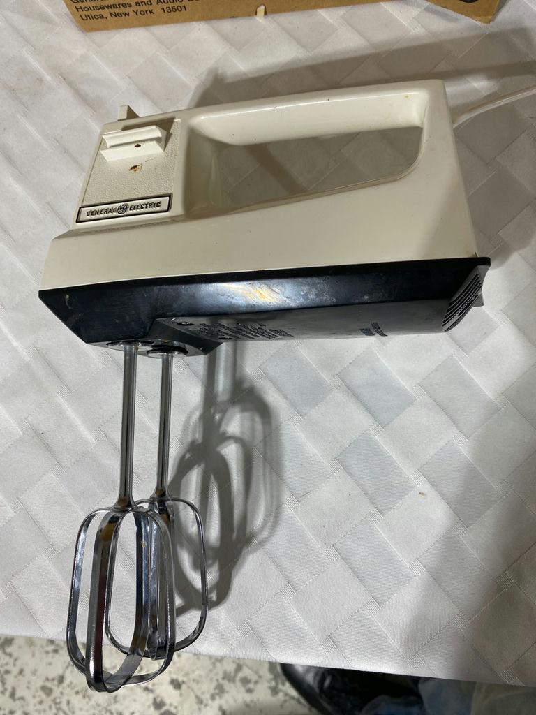Vitamix and GE hand mixer - image 5 of 5
