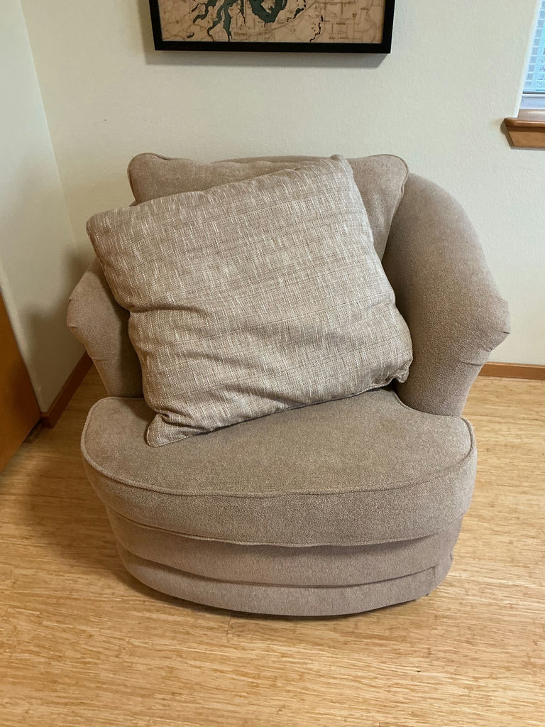 La-Z-Boy Barrel Armchairs - image 6 of 14