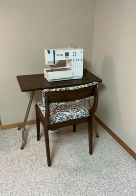 Bernina Patchwork Edition 140 Sewing Machine with Table, Chair, and Accessories - Image 1 of 13