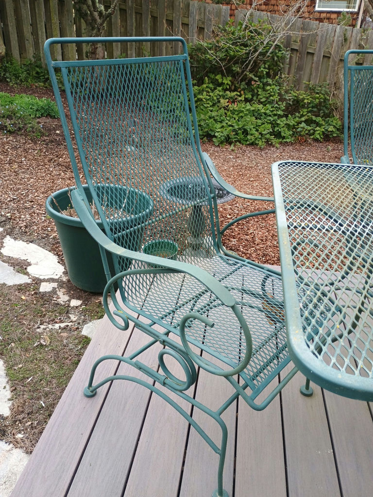 Green metal outdoor dining set - image 5 of 6