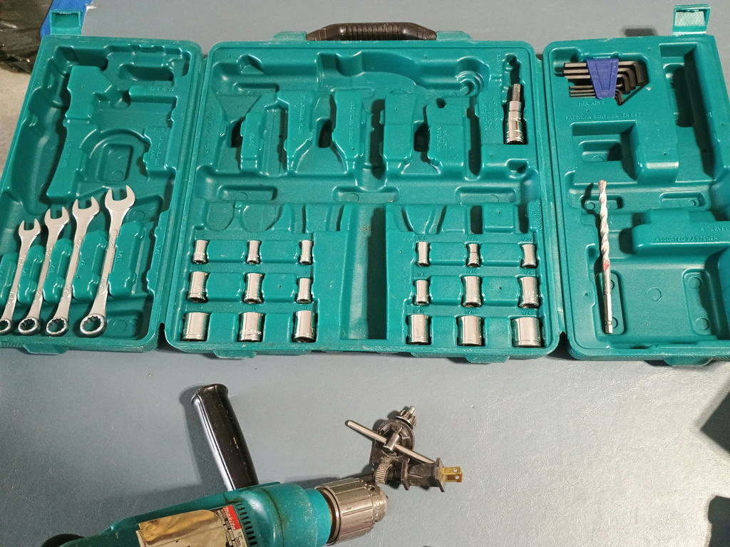 Makita Corded drill with drill bits, wrenches, and socket sets - image 6 of 8