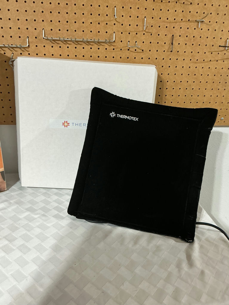 HoMedics BackTherapist Deluxe Back Massager and Thermotex Heating Pad - image 2 of 3