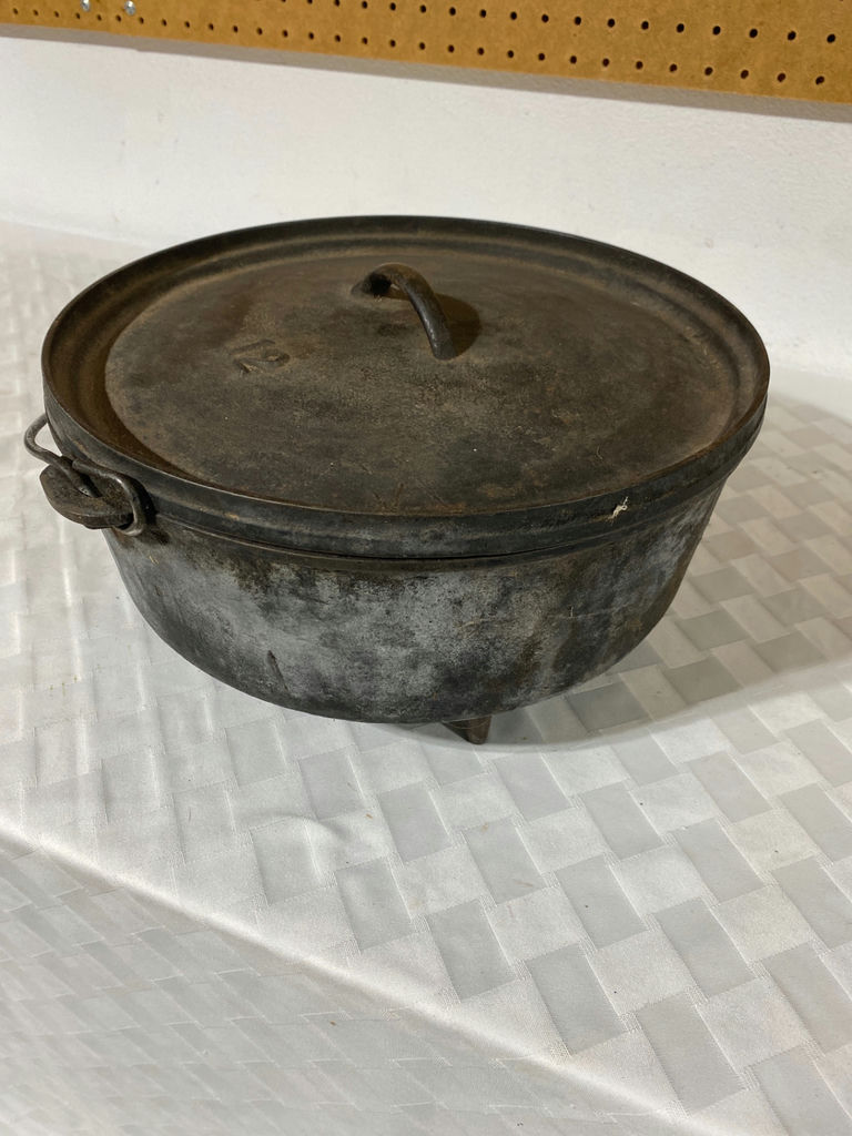 Cast Iron Cook Ware - image 8 of 10