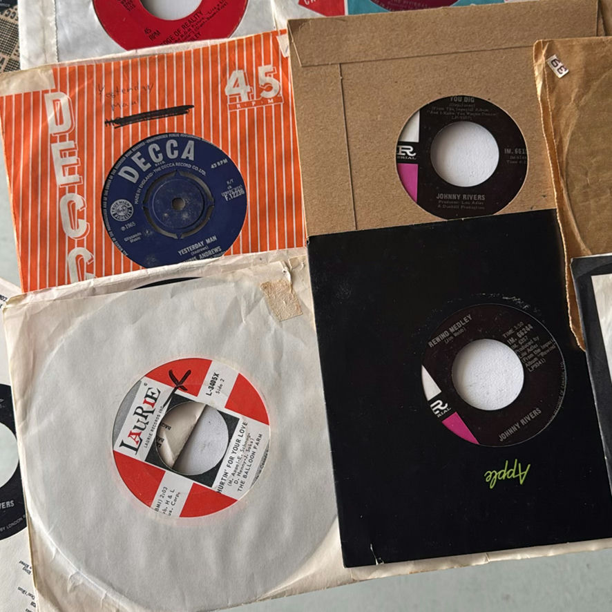Large Assortment Of 45’s Records In case - image 4 of 32