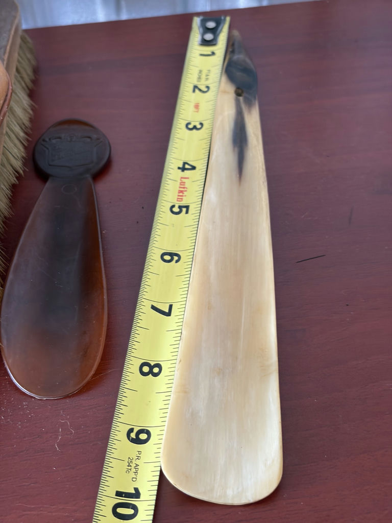 Vintage Shoe Brushes And Shoe Horns - image 11 of 11
