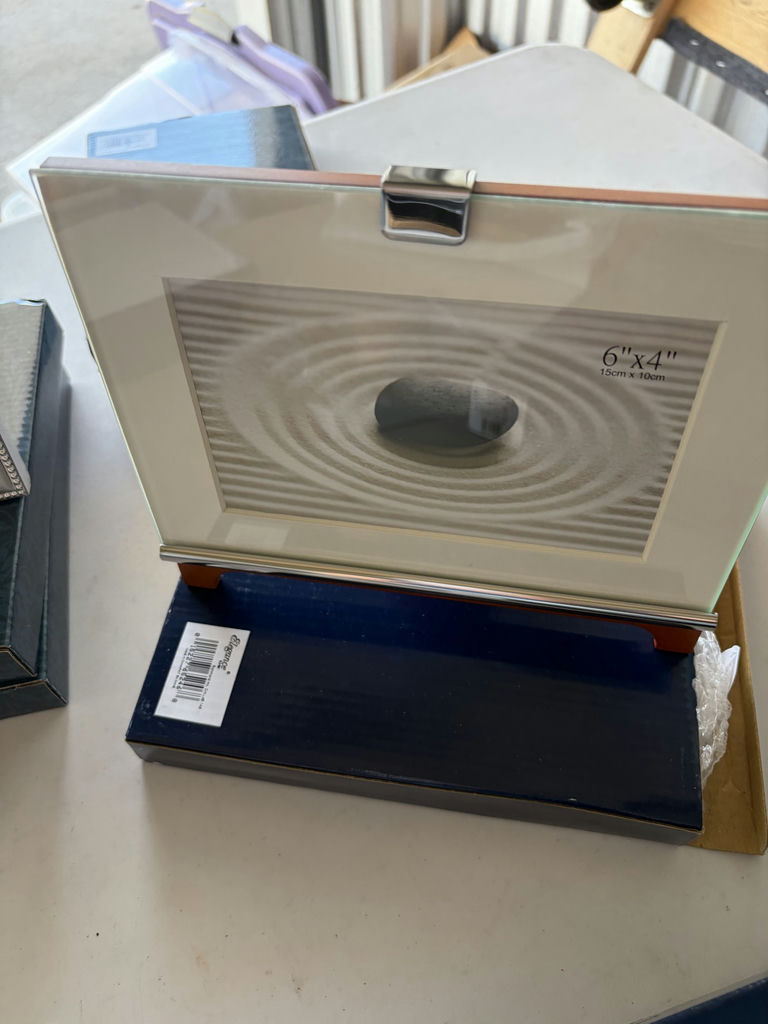 Assorted New Photo Frames - image 9 of 17