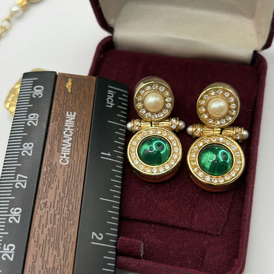 Green Jewelry Lot - image 4 of 15