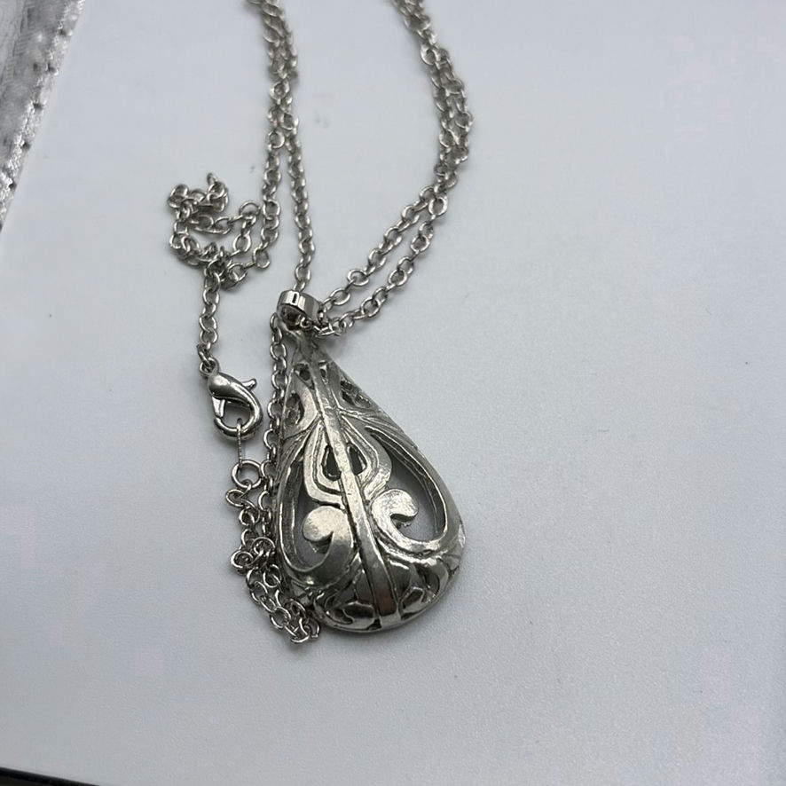 Silver Coloured Fashion Jewelry - image 4 of 11
