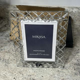 Mikasa New 5 X 7 Crystal Infinity Frame - thumbnail 2 of 7