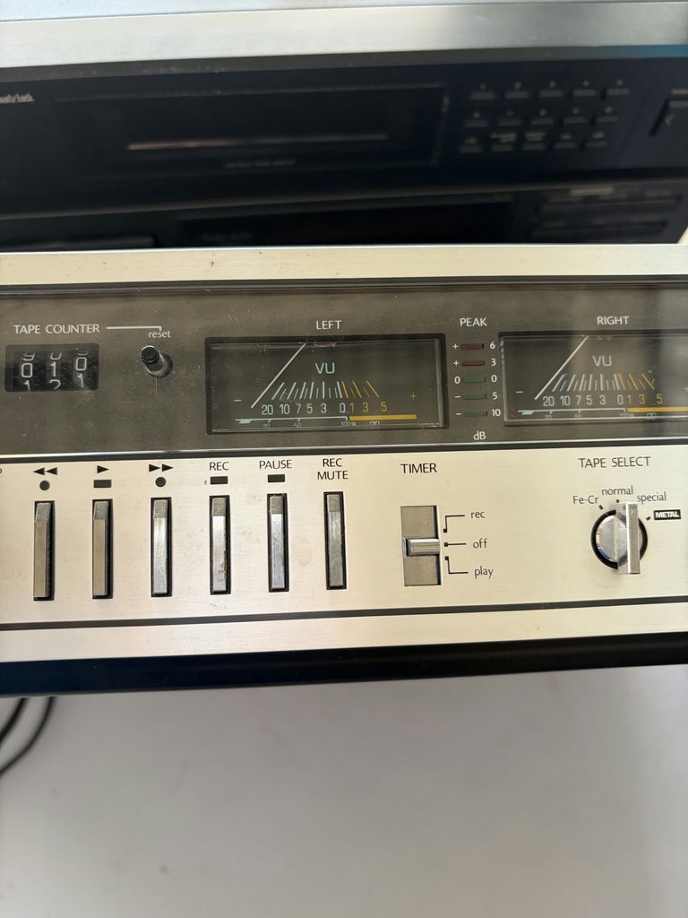 Vintage Stereo Equipment Mitsubishi JVC Technics - image 3 of 24