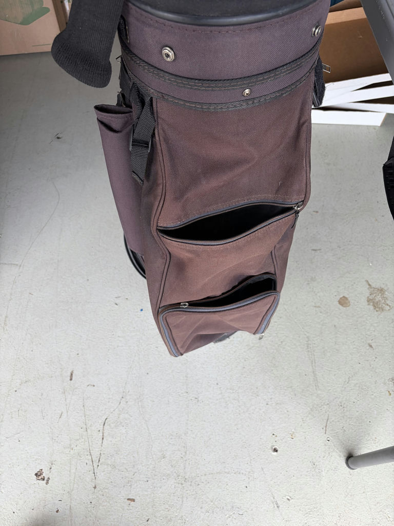Golf Clubs In Bag - image 6 of 9