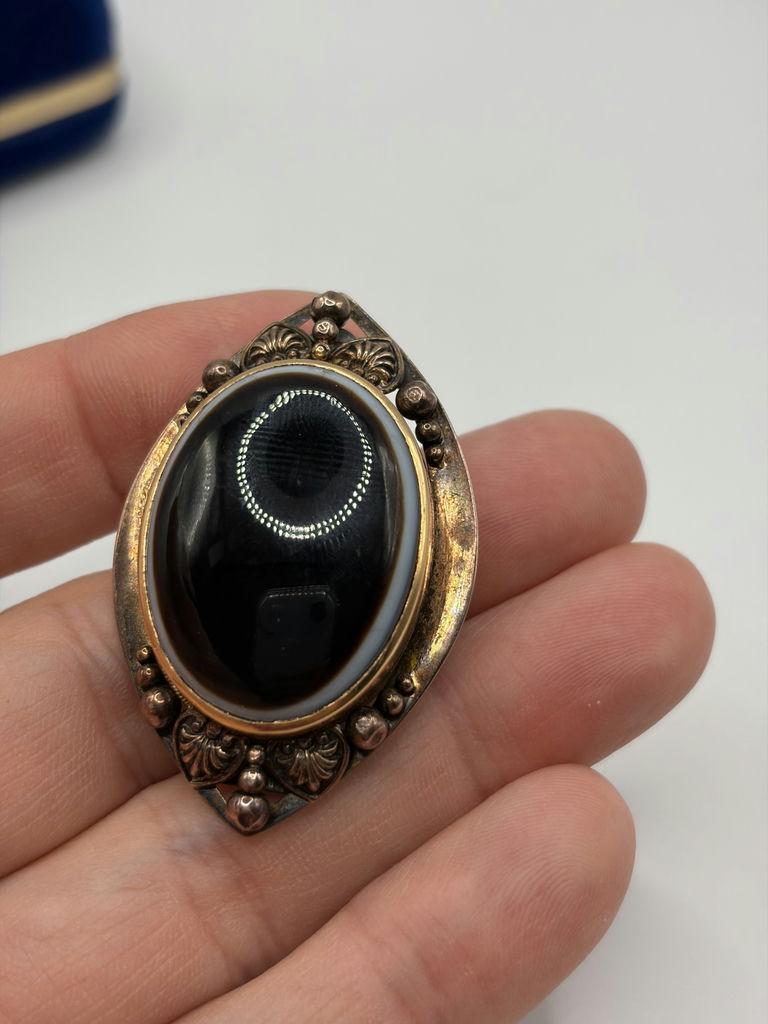 Vintage Signed Birks Banded "Bullseye" Agate Brooch - image 4 of 8