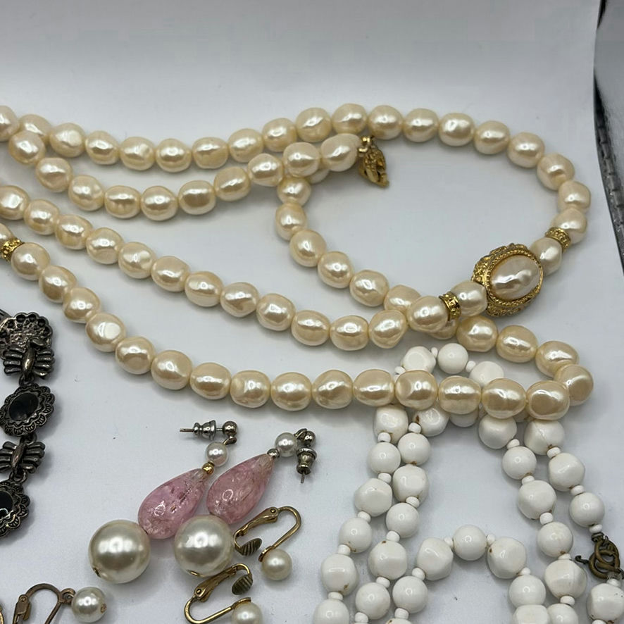 Various Jewelry - image 3 of 12