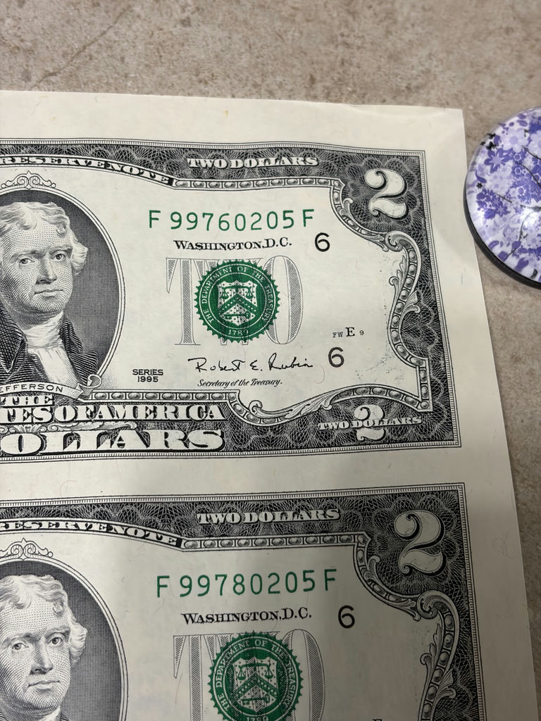 Uncut Sheet of 32 US $2 Two-Dollar Bills - Series 1995 Federal Reserve Notes - Uncirculated - image 15 of 28