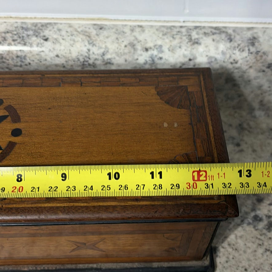 Vintage Boxes And Display Stands - image 18 of 27