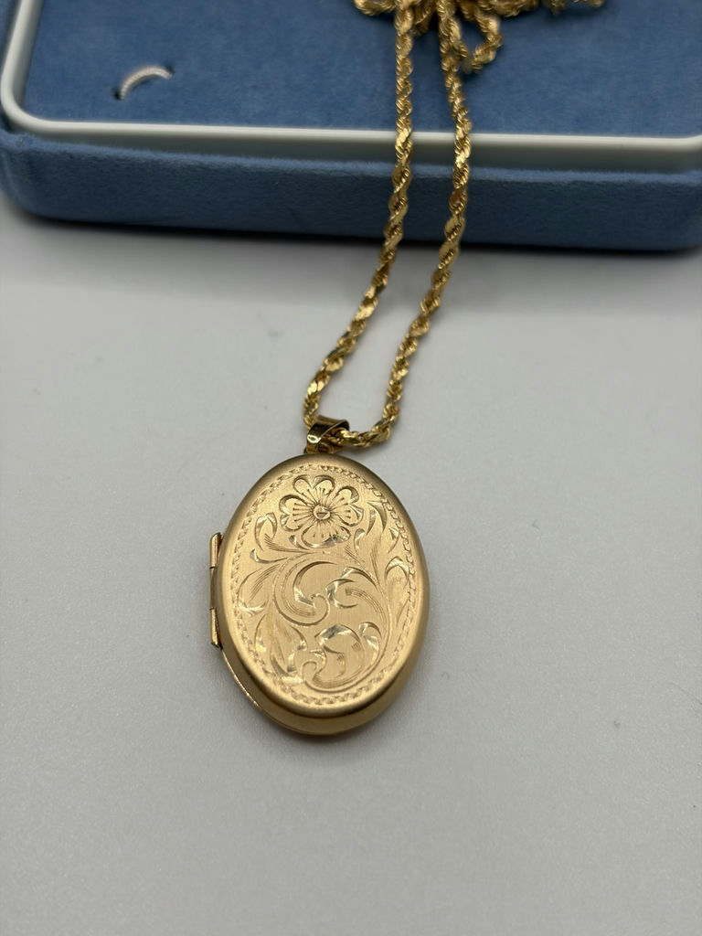 14k Gold Necklace With Gold Locket - image 2 of 10