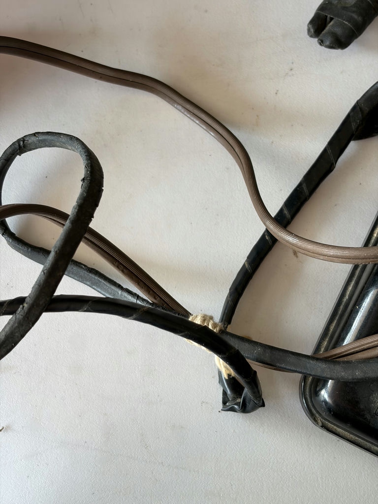 Singer Featherweight 222k - image 11 of 20