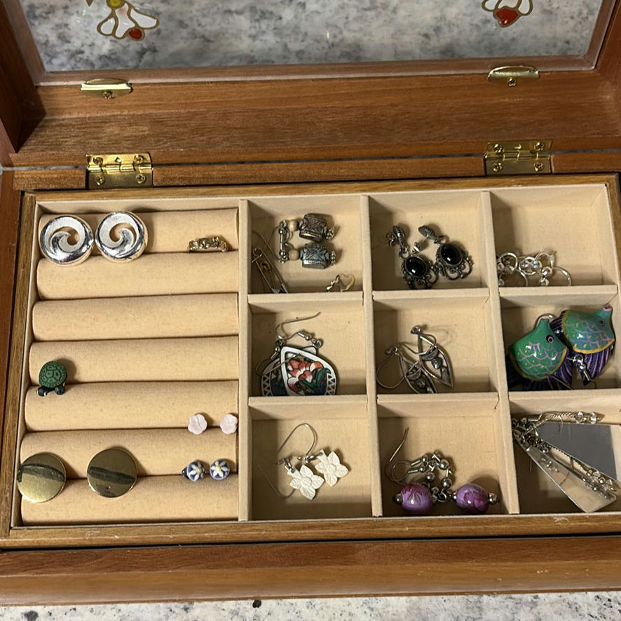 Vintage Mele Jewelry Box W Jewelry - image 4 of 21