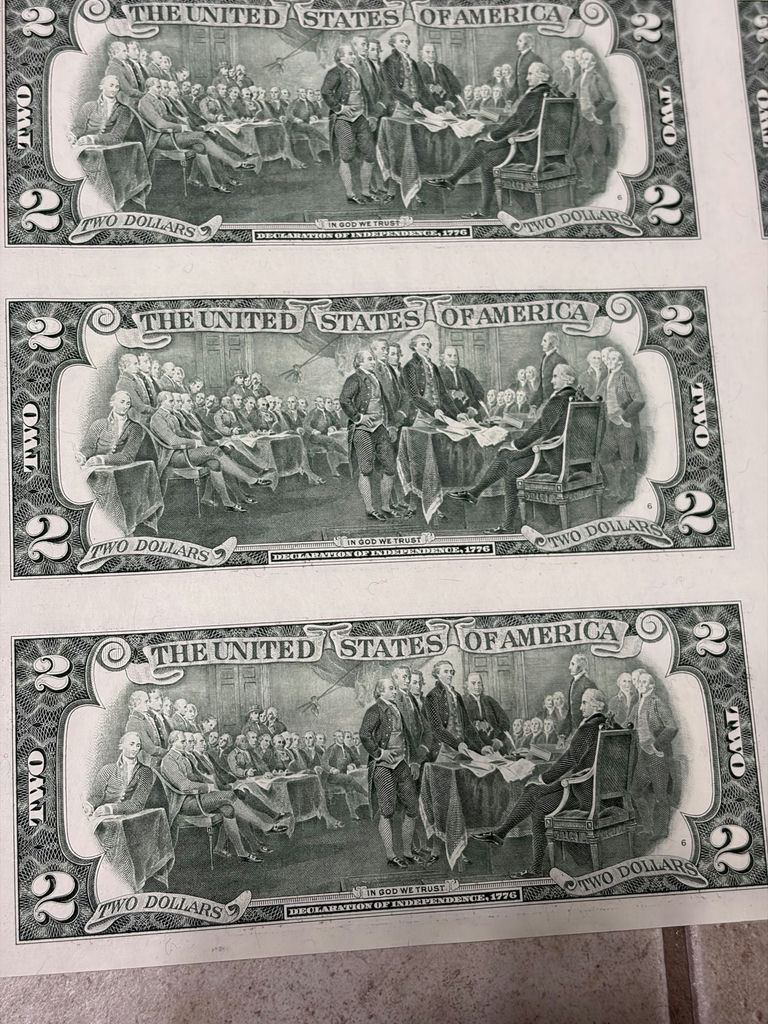 Uncut Sheet of 32 US $2 Two-Dollar Bills - Series 1995 Federal Reserve Notes - Uncirculated - image 21 of 28