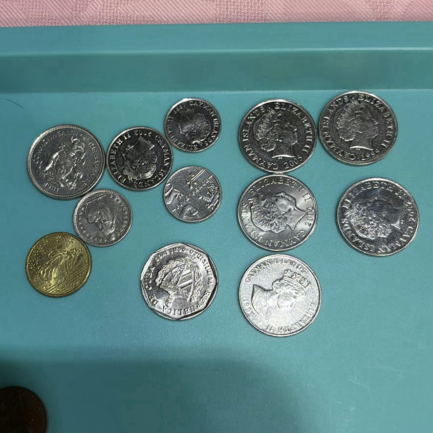 British And Caribbean Currency - image 9 of 14