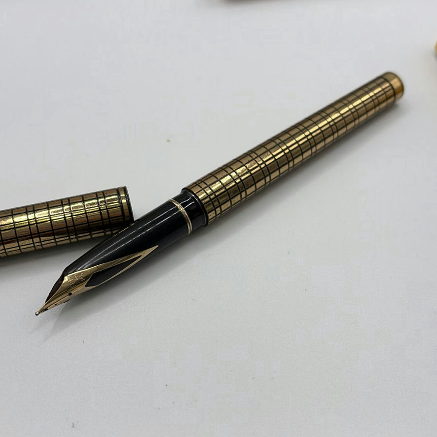 Vintage Sheaffer Targa 1007 W 14k Gold Nib - image 5 of 7