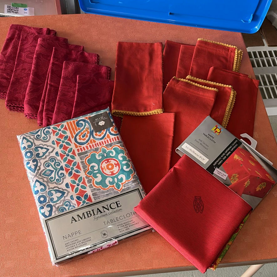 Tablecloths And Napkins - image 1 of 14