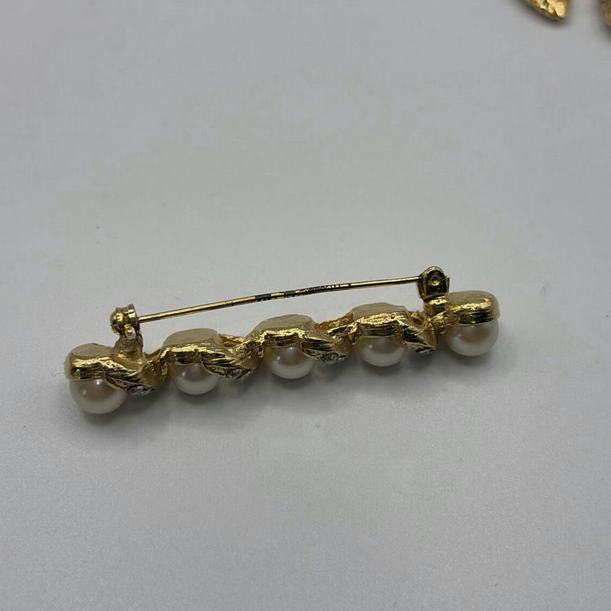 Brooches and Necklace - image 7 of 11