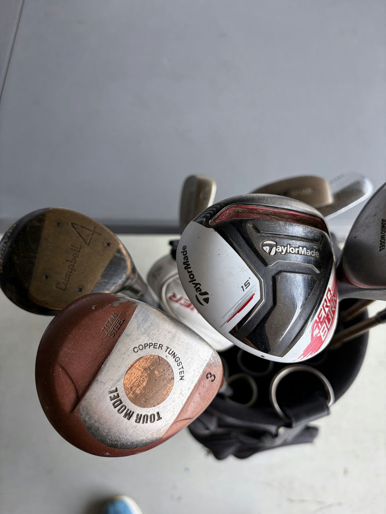 Golf Clubs In Bag - image 2 of 9