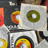 Large Assortment Of 45’s Records In case - thumbnail 28 of 32